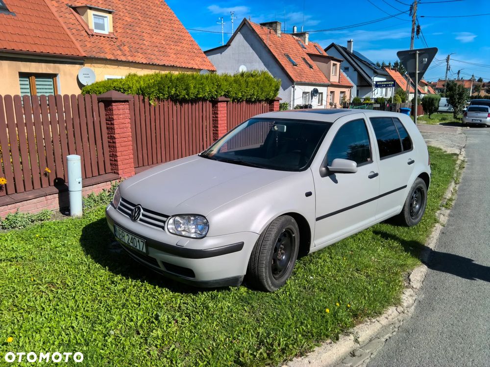 Volkswagen Golf 1.9 TDI Basis - 1