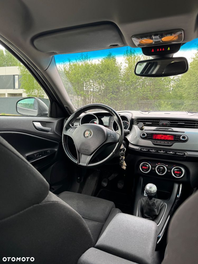 Alfa Romeo Giulietta 1.6 JTDM 16V - 10