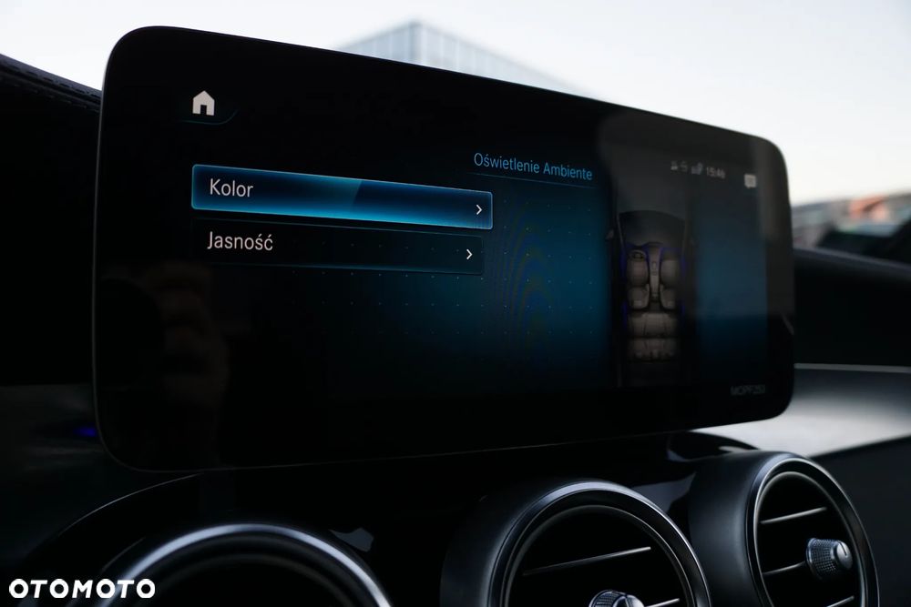 Mercedes-Benz GLC 300 4-Matic - 32