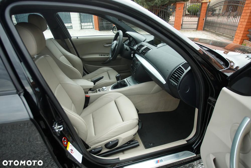 BMW Seria 1 - 30