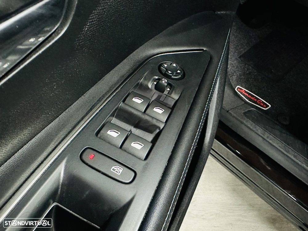 Peugeot 5008 1.2 PureTech Allure Pack EAT8 - 25