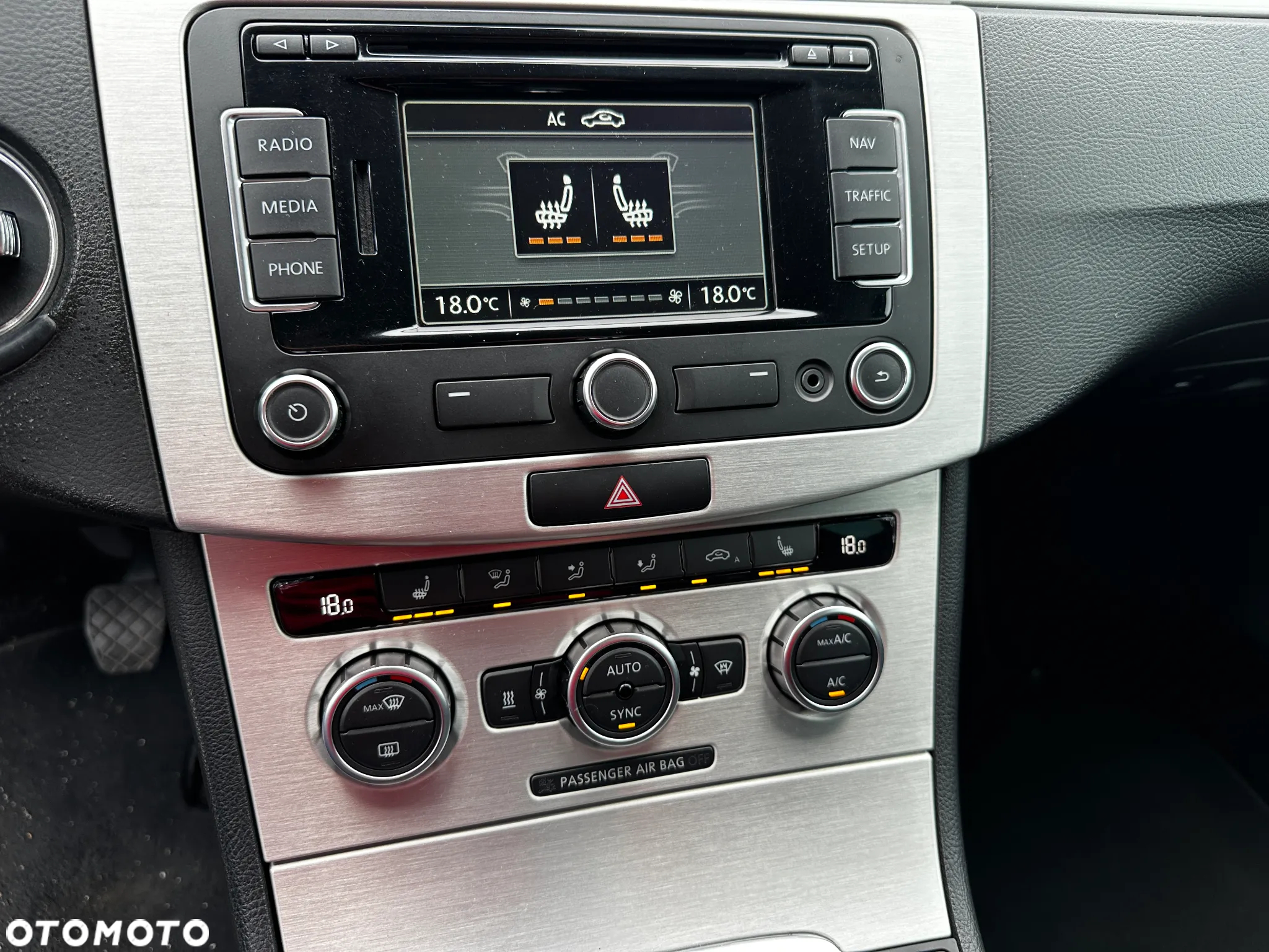 Volkswagen Passat - 15