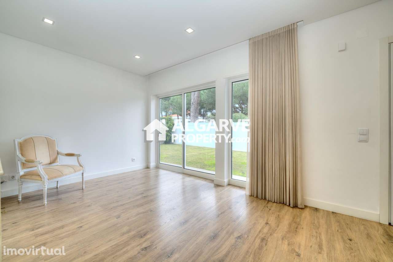 Moradia V2 remodelada junto ao Golfe Pinhal e perto da praia e da Mari - Grande imagem: 5/34