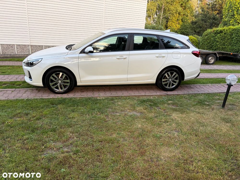 Hyundai i30 blue Kombi 1.4 Classic Navigation - 6