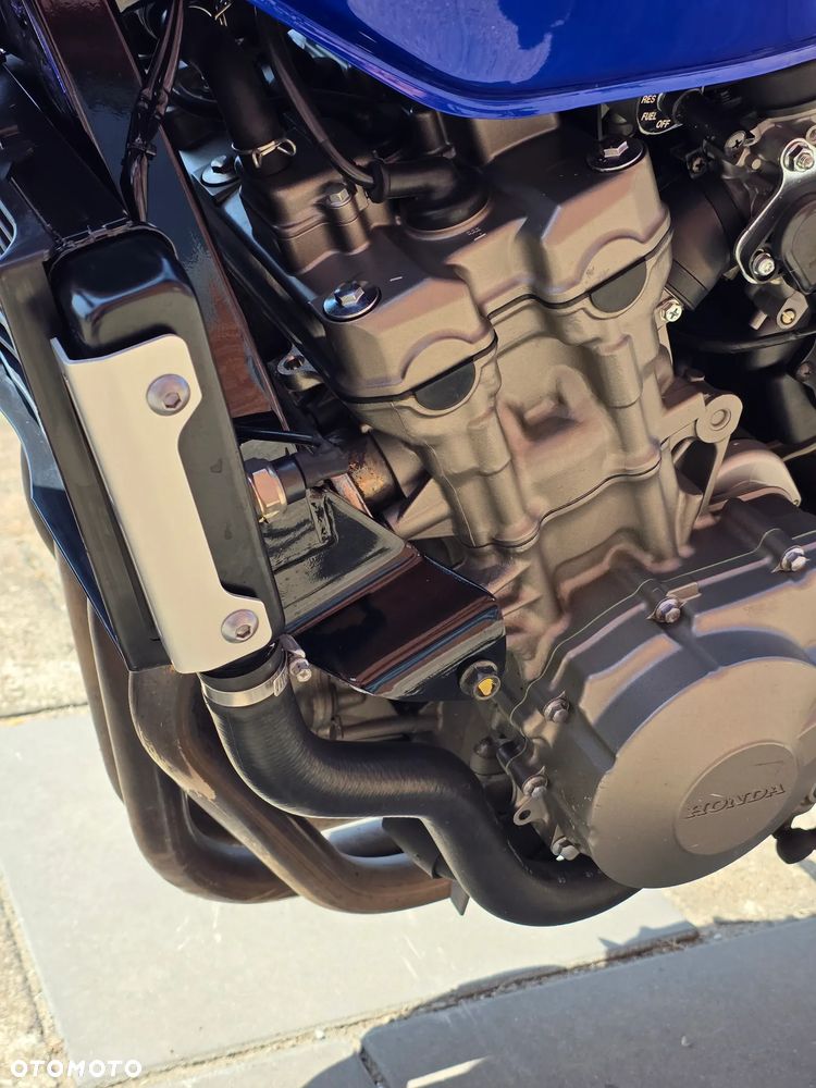 Honda CB - 8