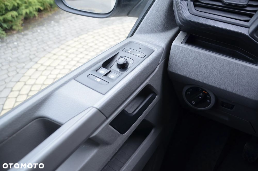 Volkswagen Transporter T6.1 - 22