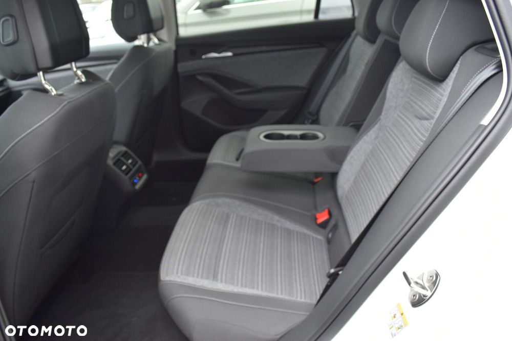 Skoda Superb 2.0 TDI SCR 4x4 Selection DSG - 32