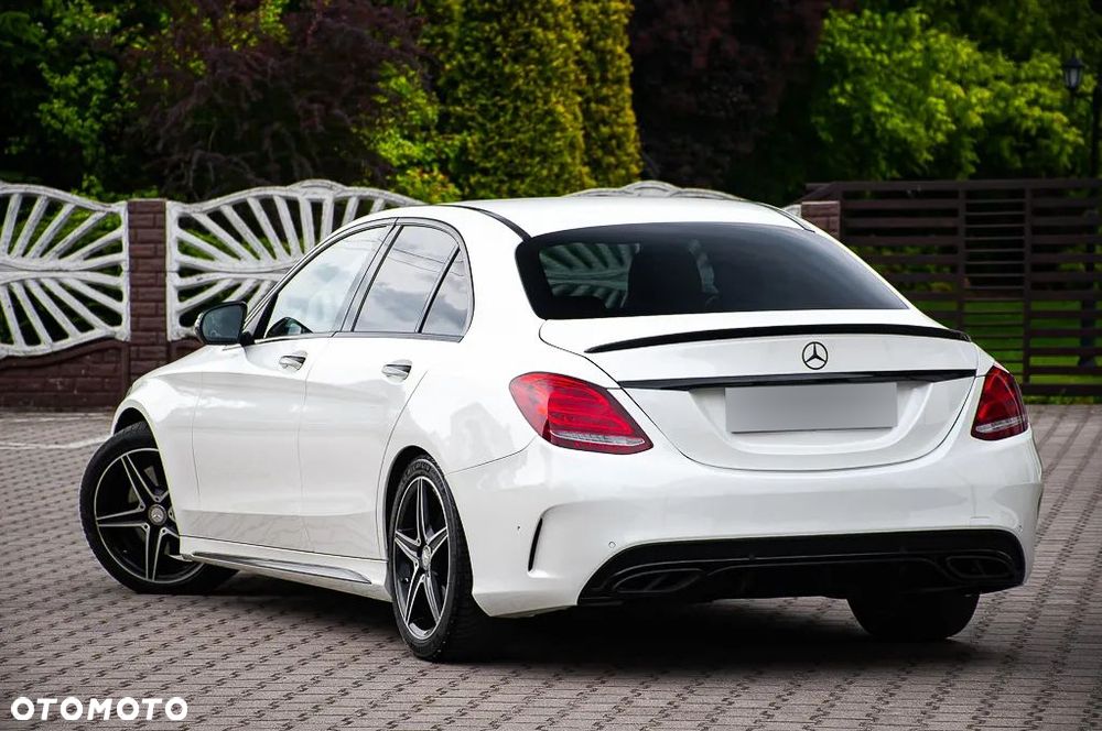 Mercedes-Benz Klasa C 400 4Matic 7G-TRONIC AMG Line - 11