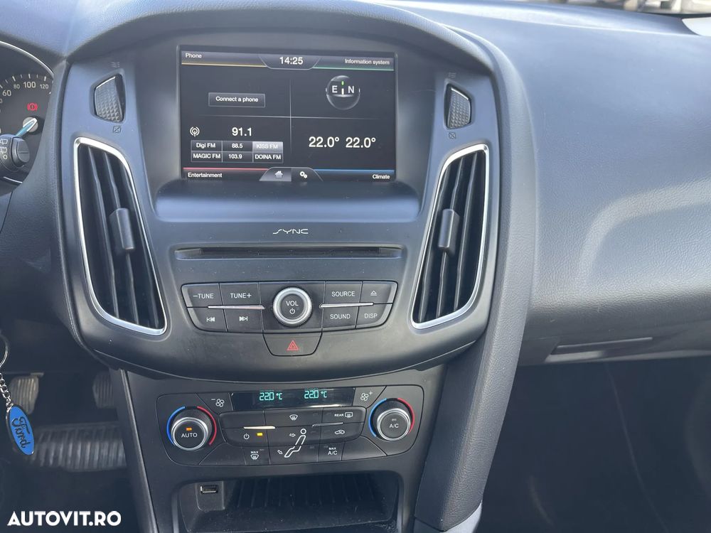 Ford Focus 1.0 EcoBoost Trend - 13