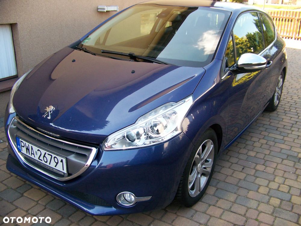 Peugeot 208 95 VTI Allure - 1