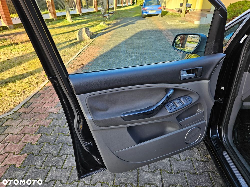 Ford Focus C-Max 1.8 Platinium X - 24