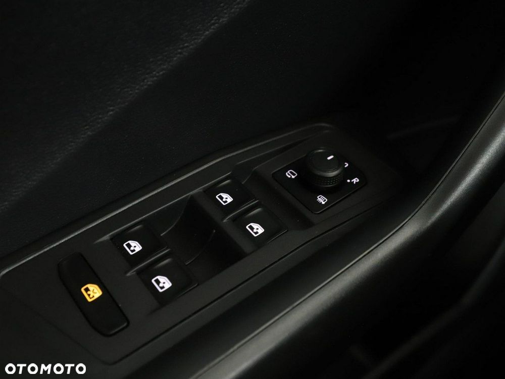 Volkswagen T-Roc 1.5 TSI Life - 29