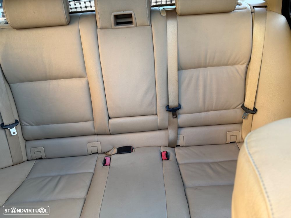 BMW 520 dA Executive - 33