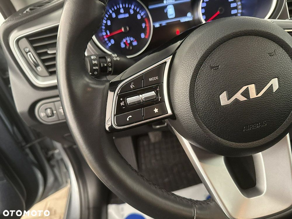 Kia Ceed - 25