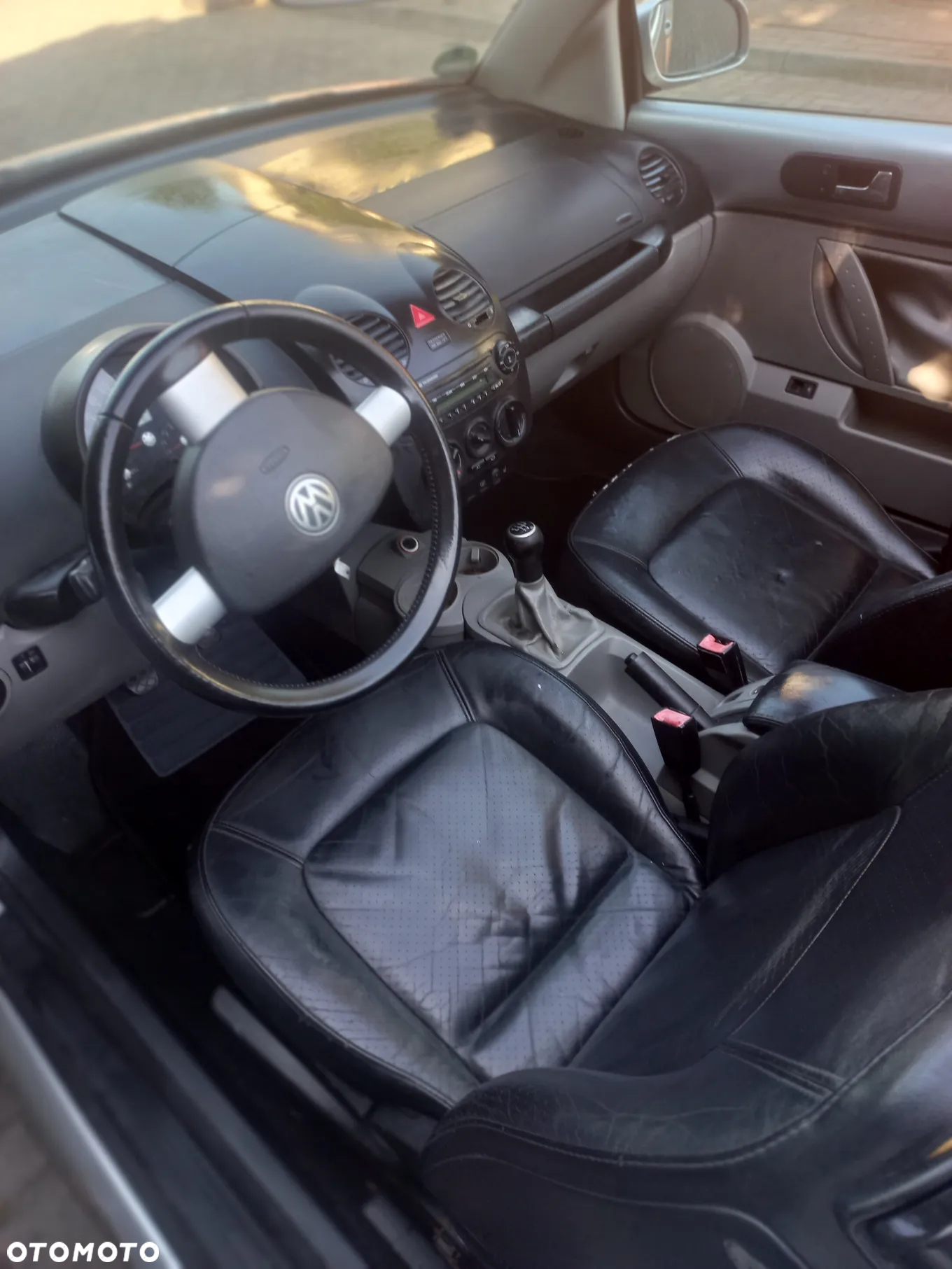 Volkswagen New Beetle 1.6 United - 5