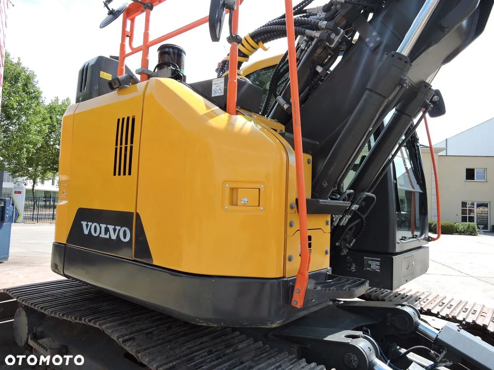 Volvo ECR145 - 12