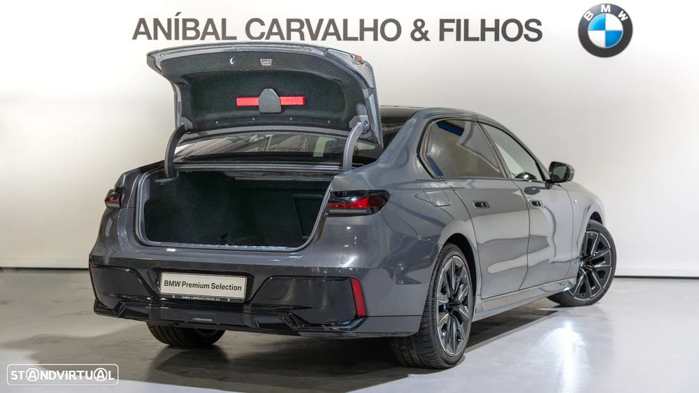 BMW 740 d xDrive Pack Desportivo M Pro - 4