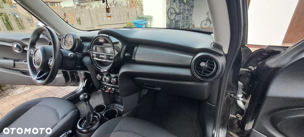 MINI Cooper Standard - 10