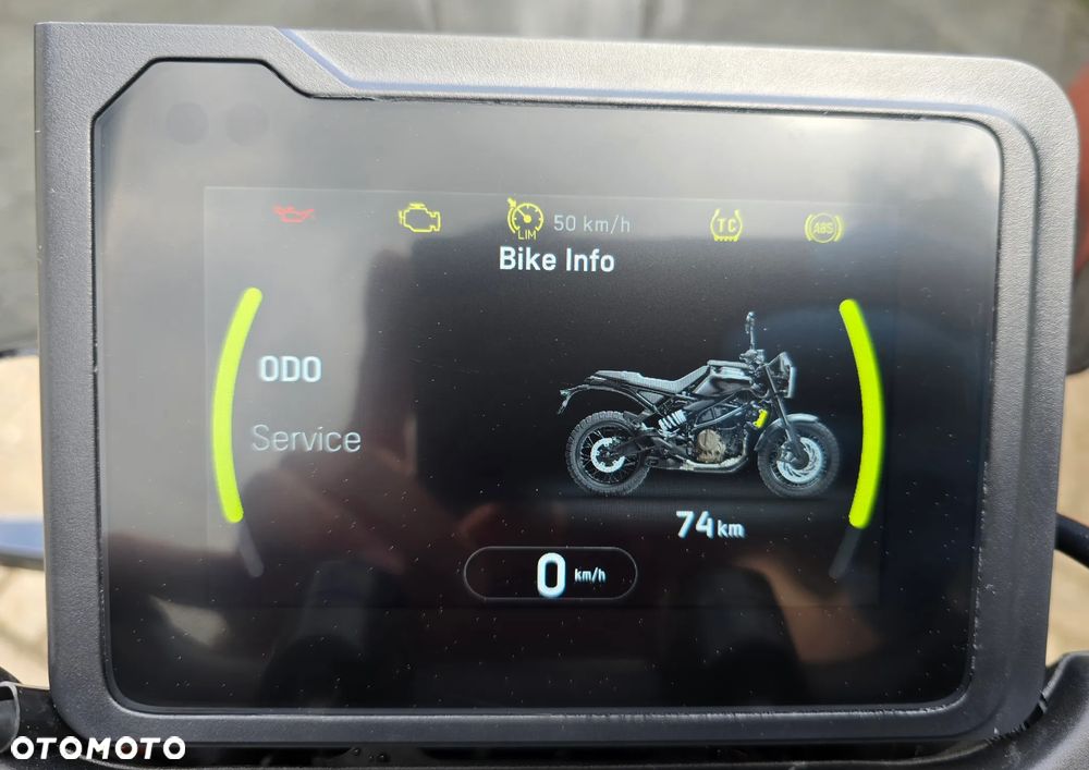 Husqvarna Svartpilen - 8