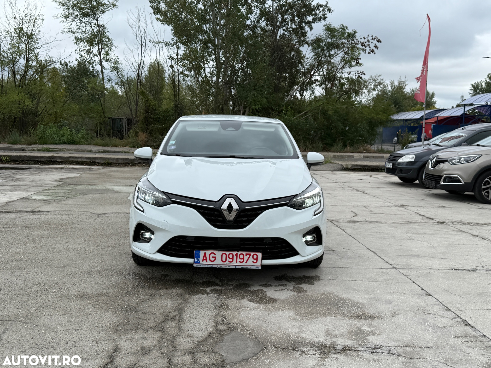 Renault Clio E-TECH Hybrid 140 BUSINESS EDITION - 3