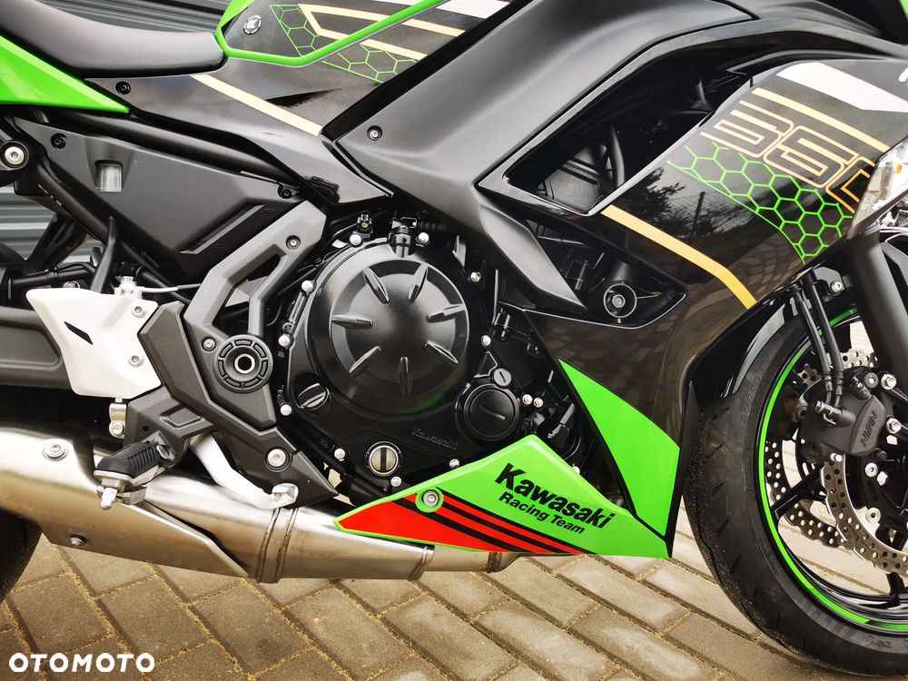 Kawasaki Ninja - 11
