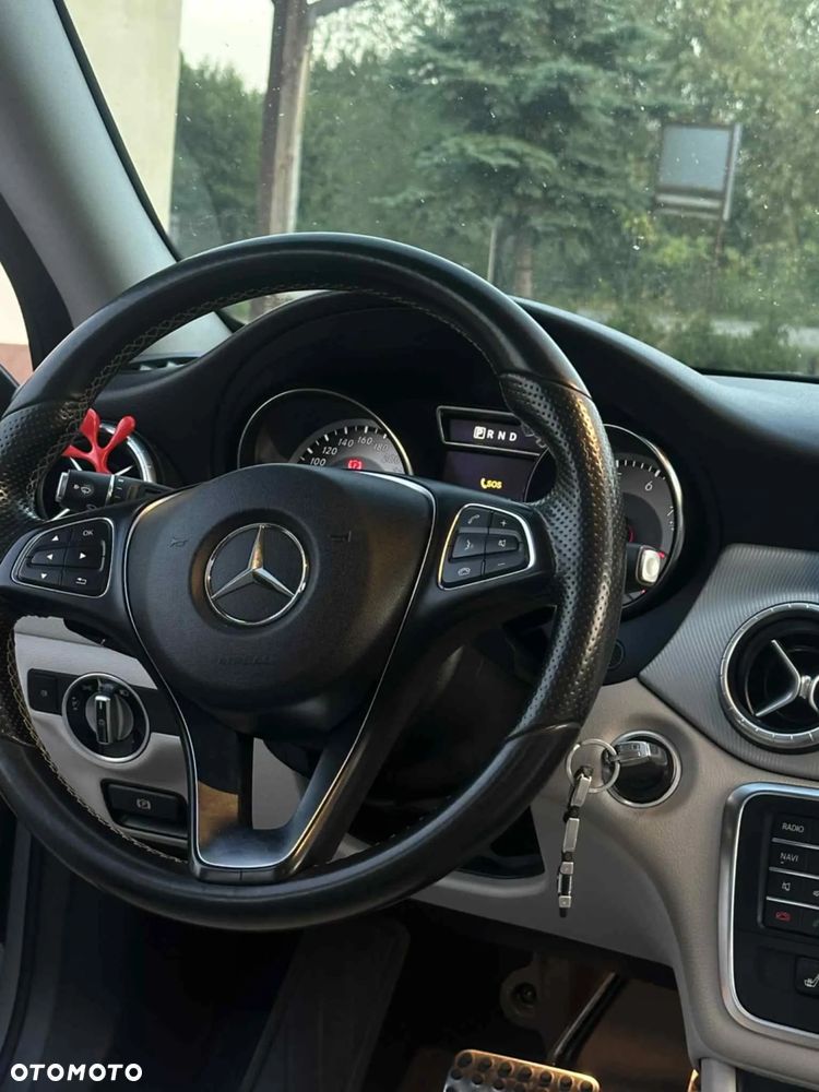Mercedes-Benz CLA 250 7G-DCT AMG Line - 11