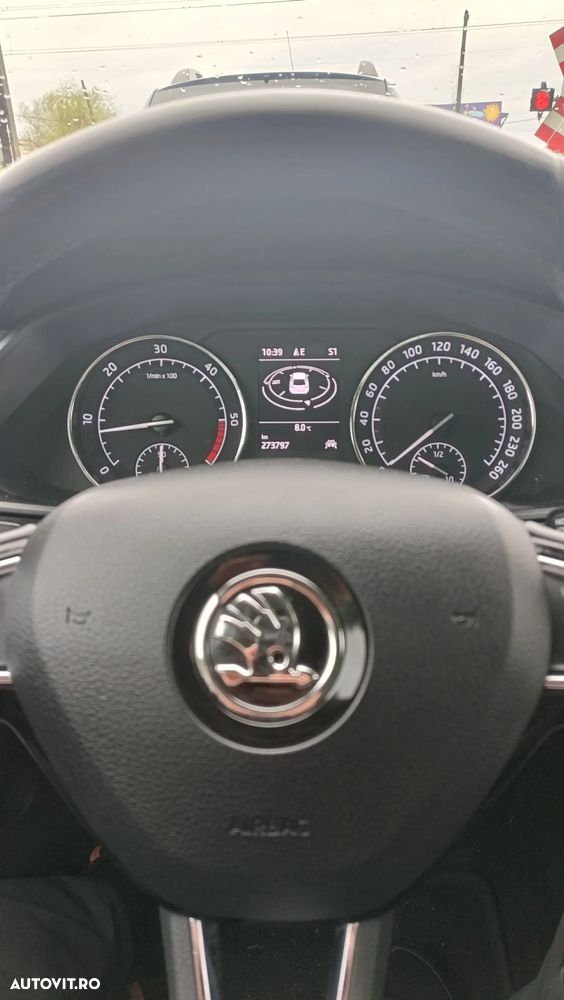 Skoda Superb 2.0 TDI DSG Style - 8
