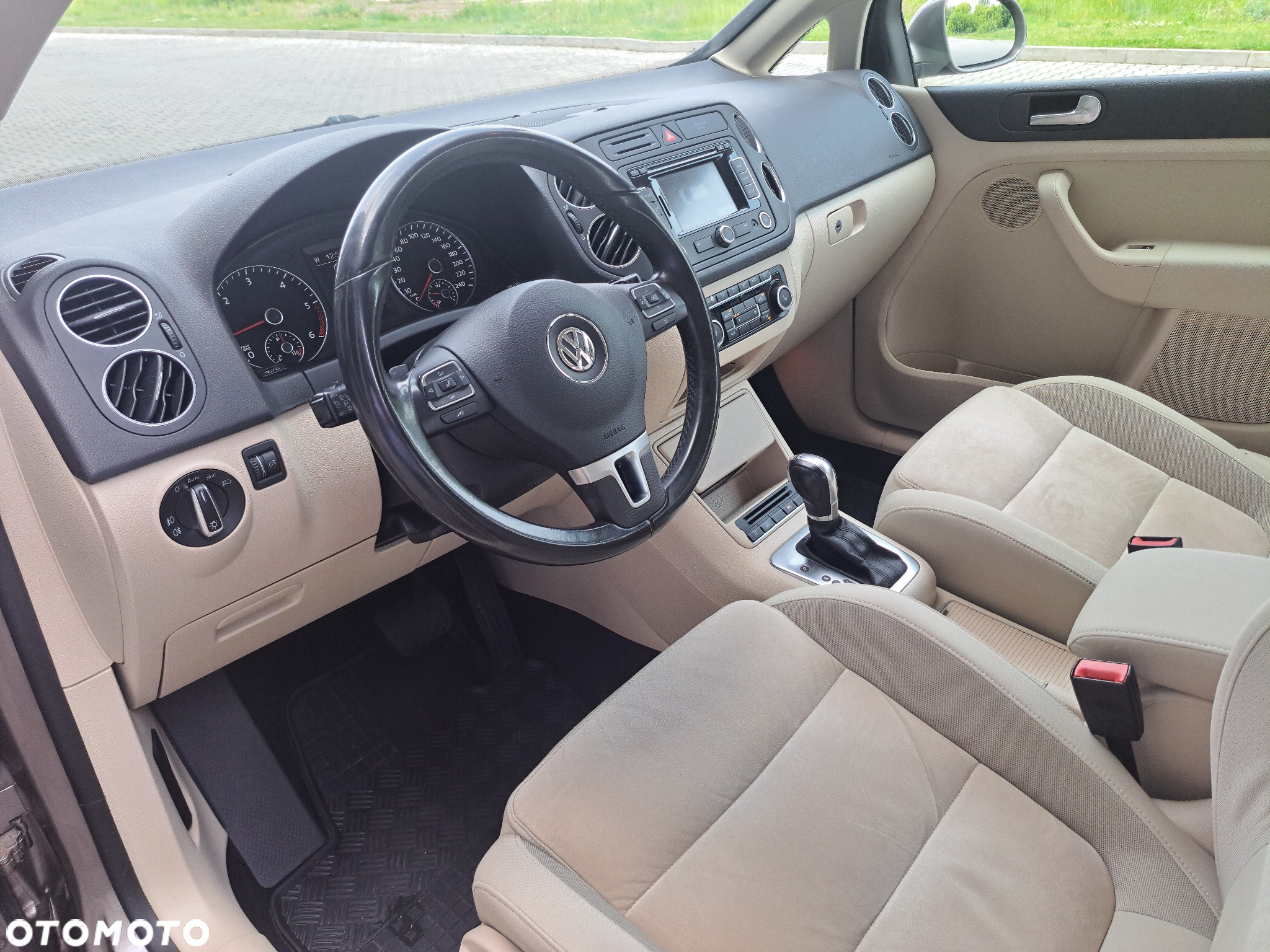 Volkswagen Golf Plus 1.6 TDI Highline DSG - 12