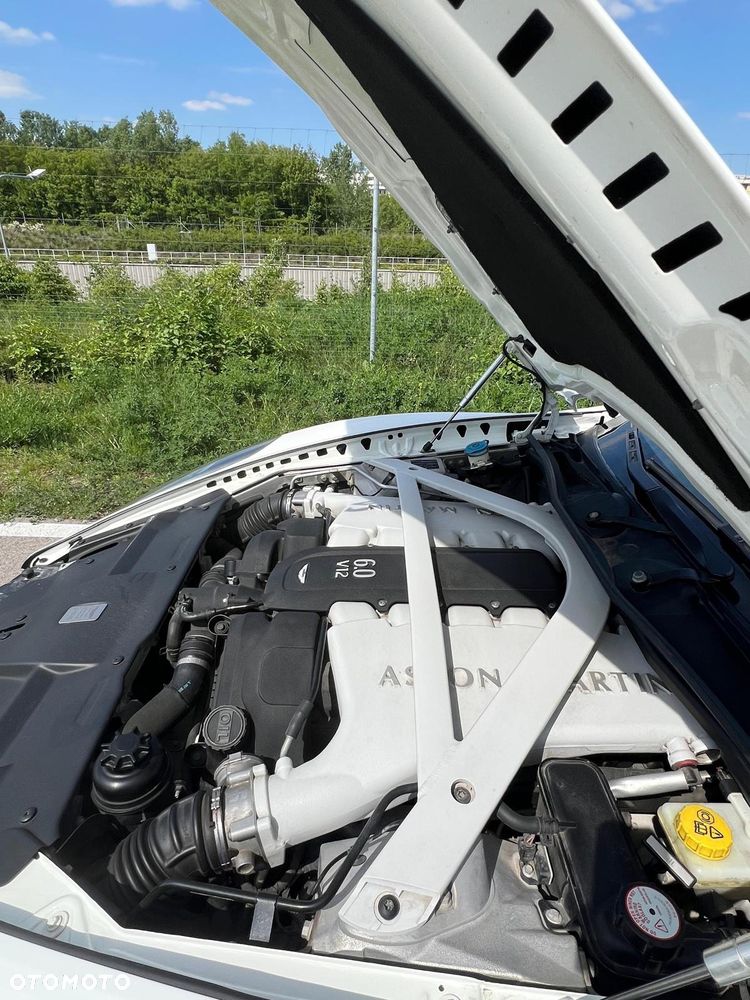 Aston Martin Rapide S - 10