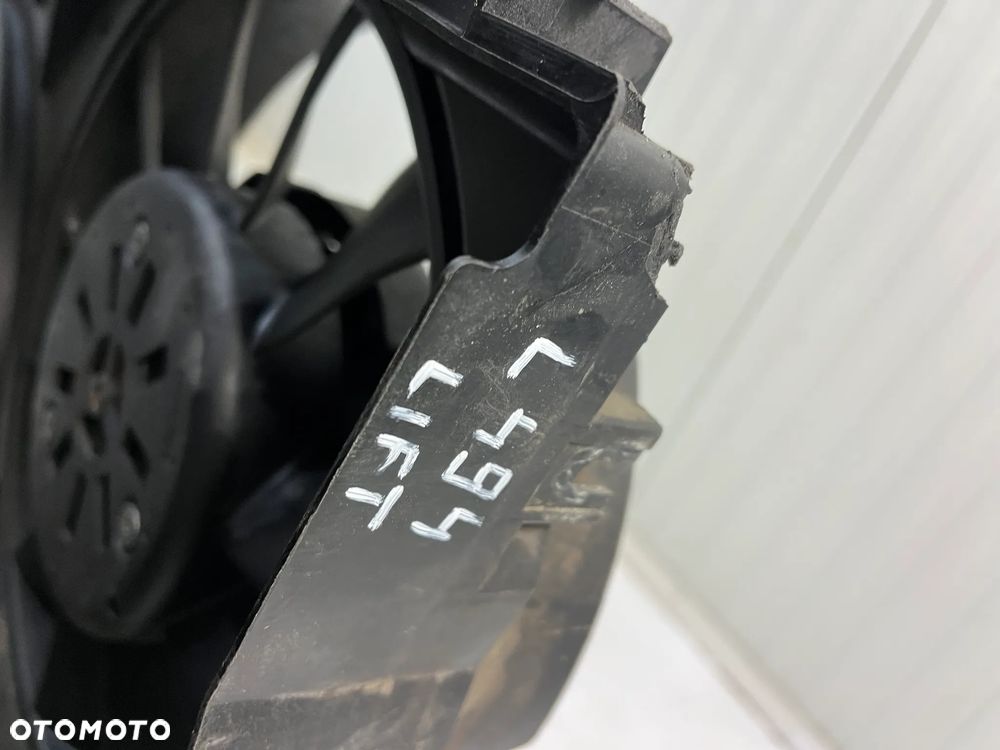 RANGE ROVER SPORT L494 WETYLATORY CHŁODNIC 3.0 D - 10