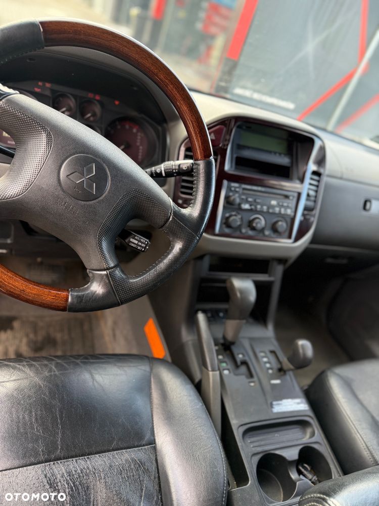 Mitsubishi Pajero 3.2 DID 5os (lea) - 8