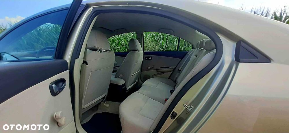 Nissan Primera - 7