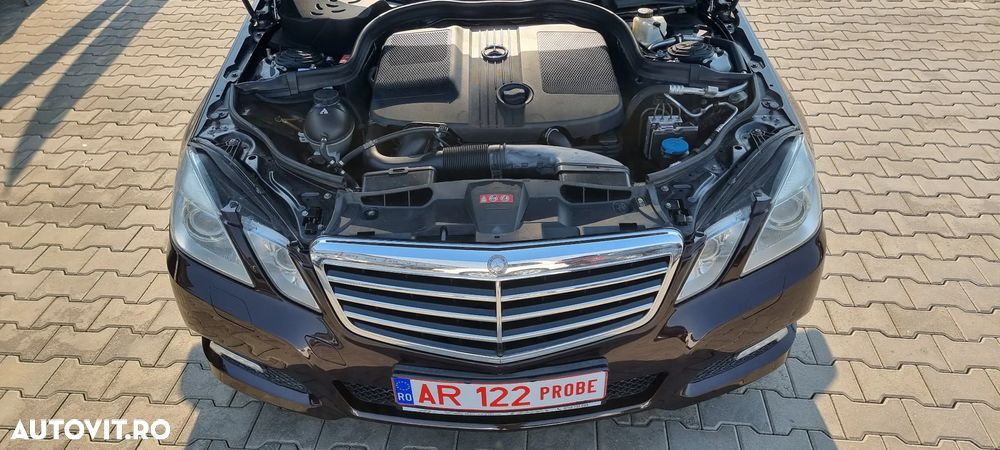 Mercedes-Benz E 220 CDI DPF BlueEFFICIENCY Automatik Avantgarde - 30