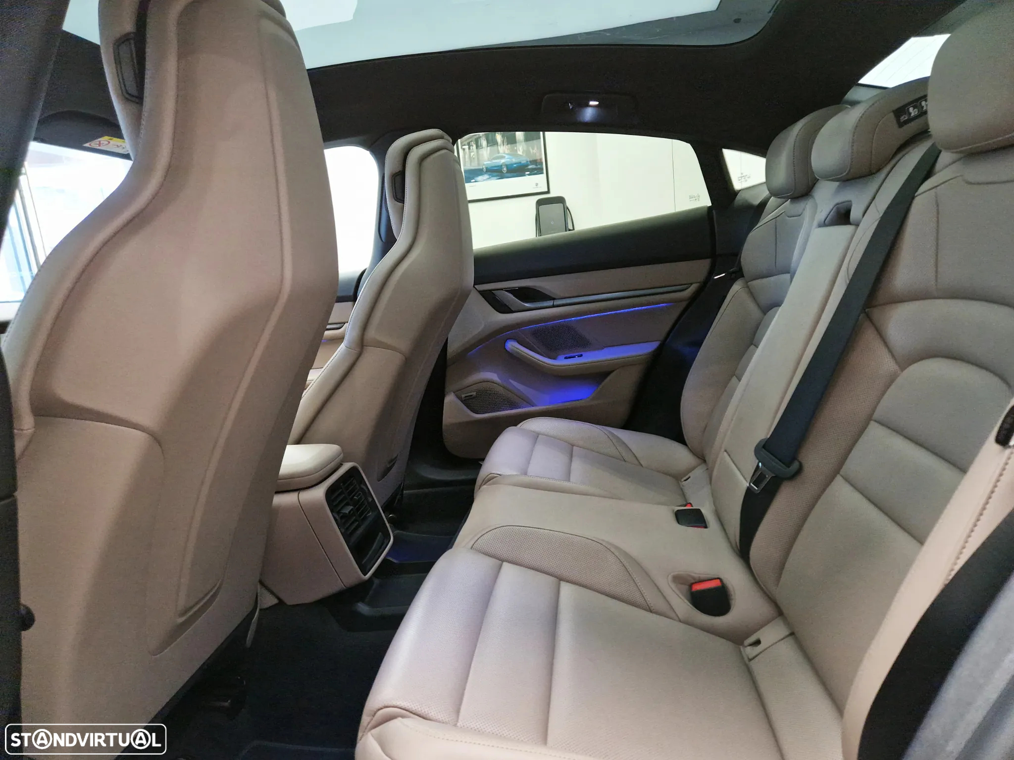 Porsche Taycan Standard - 28