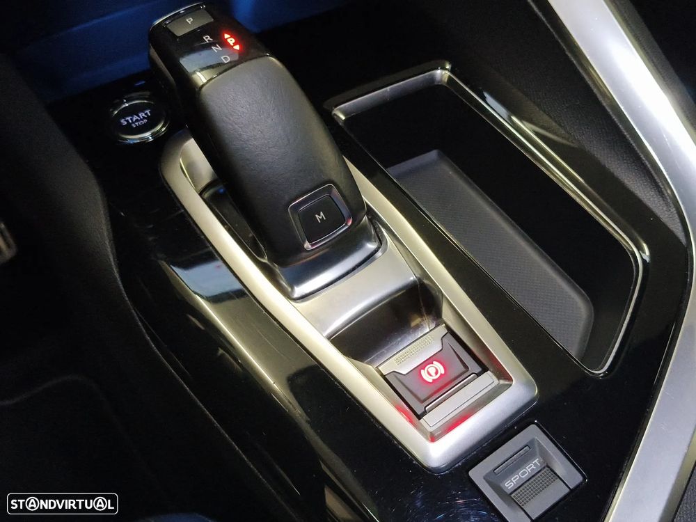 Peugeot 5008 1.6 BlueHDi GT Line EAT6 - 24