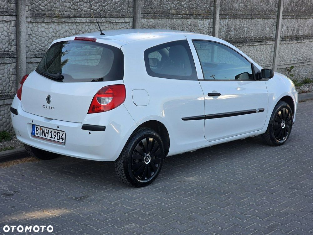 Renault Clio 1.2 16V Authentique - 7