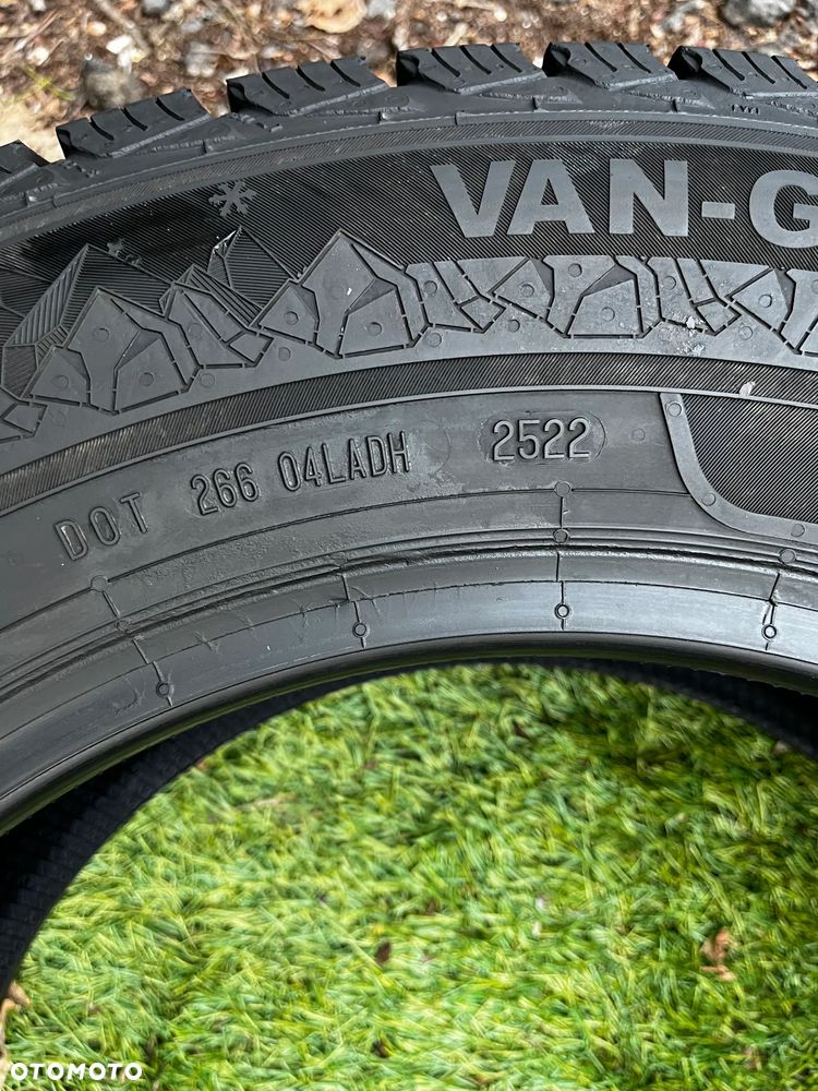215/65R 16C Semperit Van-Grip3  2 x 95% bieżnik - 8