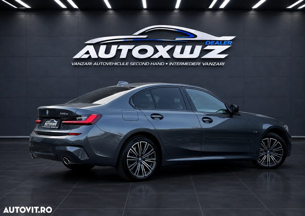 BMW Seria 3 330e iPerformance M Sport - 3