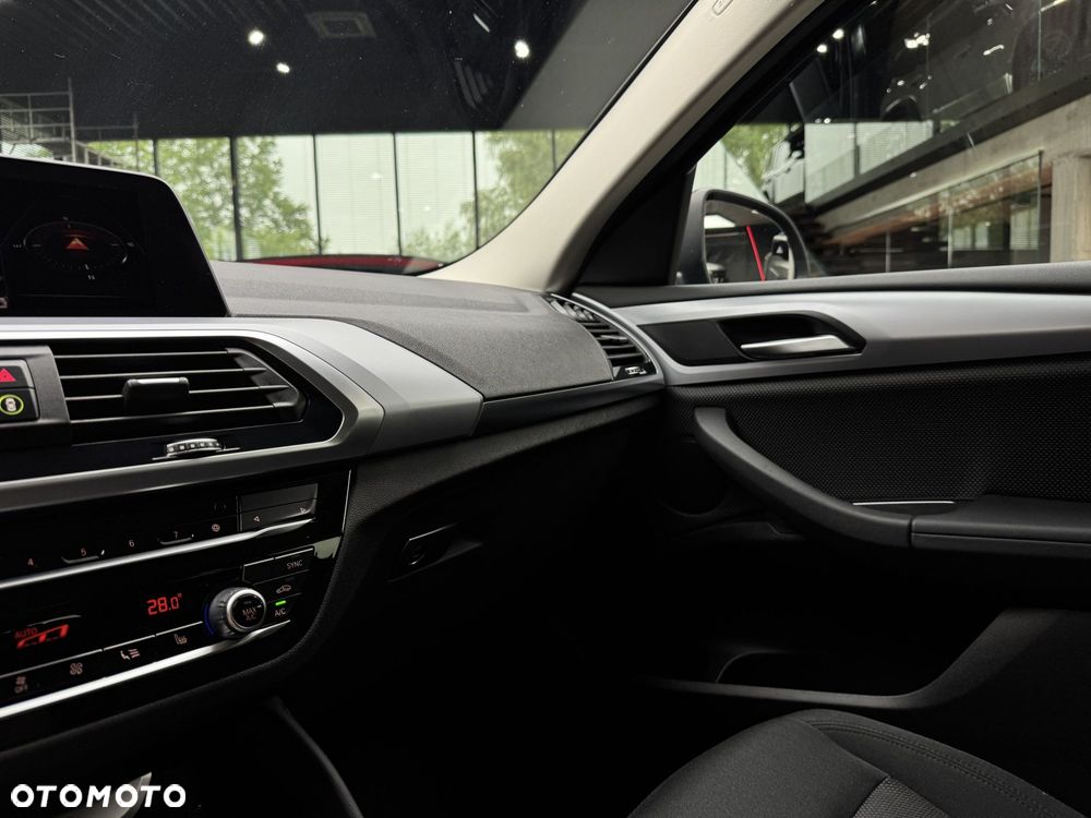 BMW X4 xDrive20i GPF Advantage sport - 30