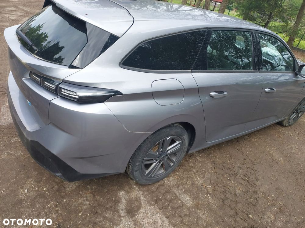 Peugeot 308 - 4