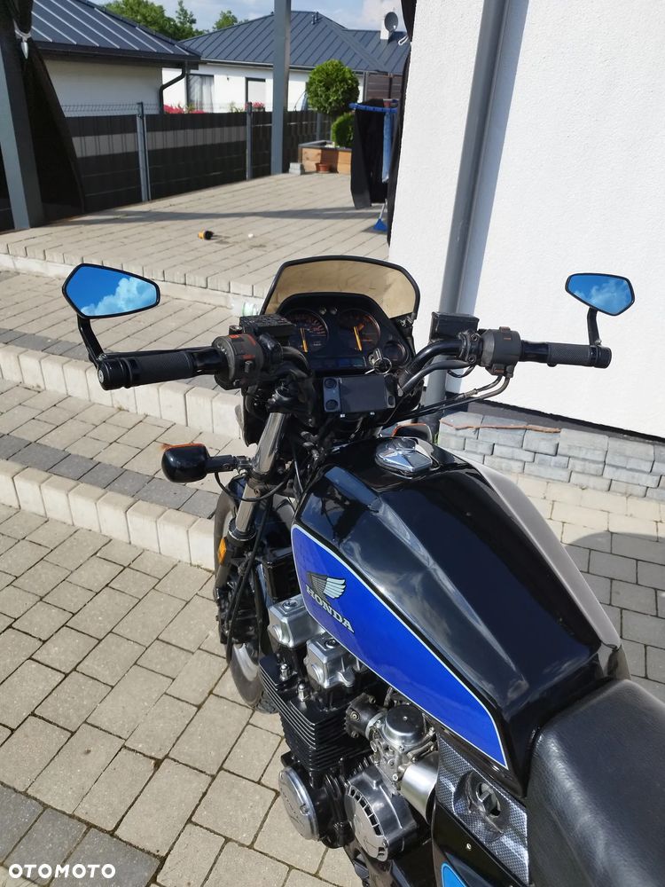 Honda CB - 11