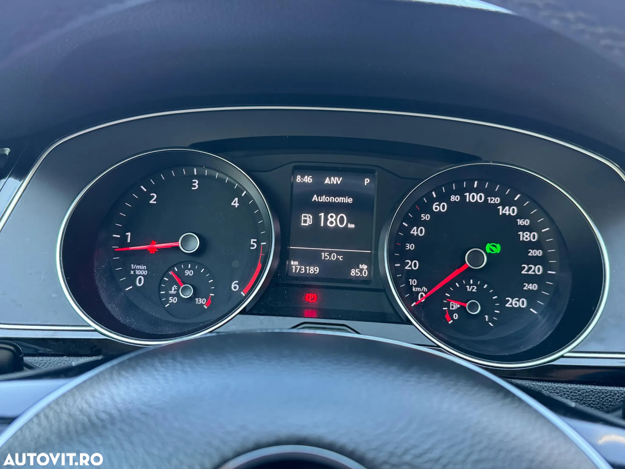 Volkswagen Passat Variant 1.6 TDI SCR DSG Business - 14