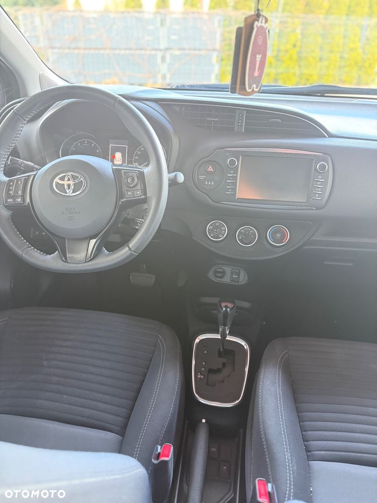 Toyota Yaris 1.5 Dynamic CVT - 8