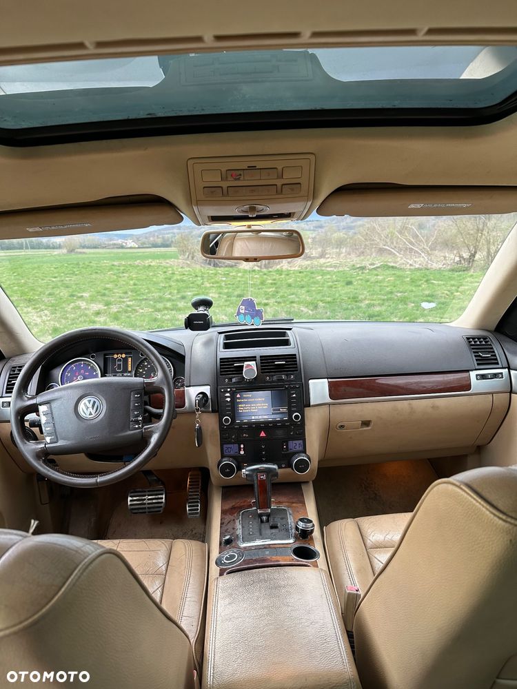 Volkswagen Touareg - 12