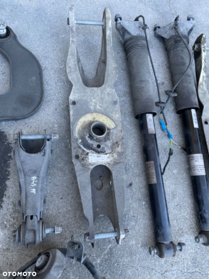 mercedes CLA 118 A177 AMG wahacz Piasta  amortyzator drazek tylne tylny - 11