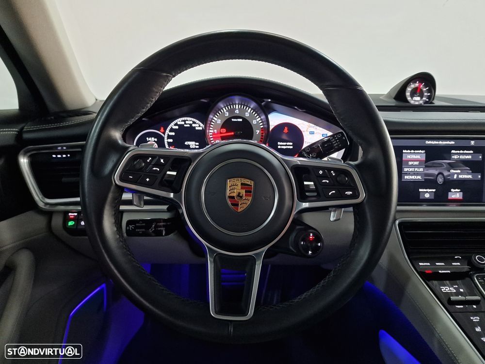 Porsche Panamera Sport Turismo 4S - 12