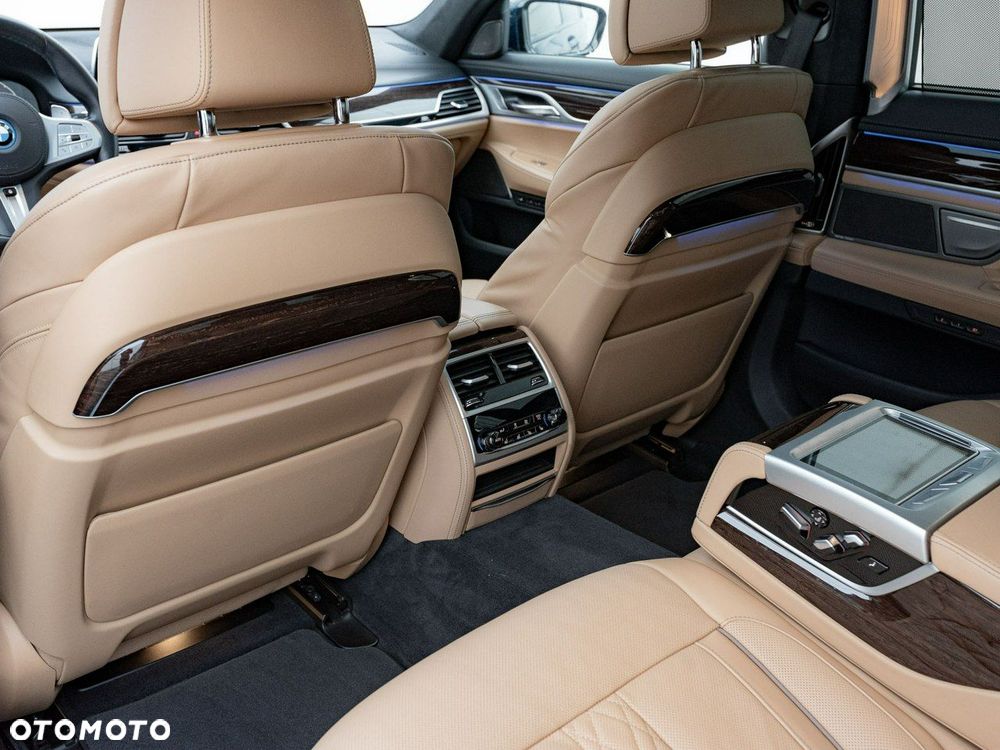 BMW Seria 7 - 25