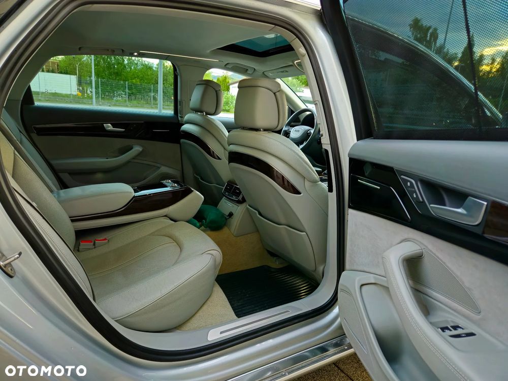 Audi A8 4.2 FSI L Quattro - 21