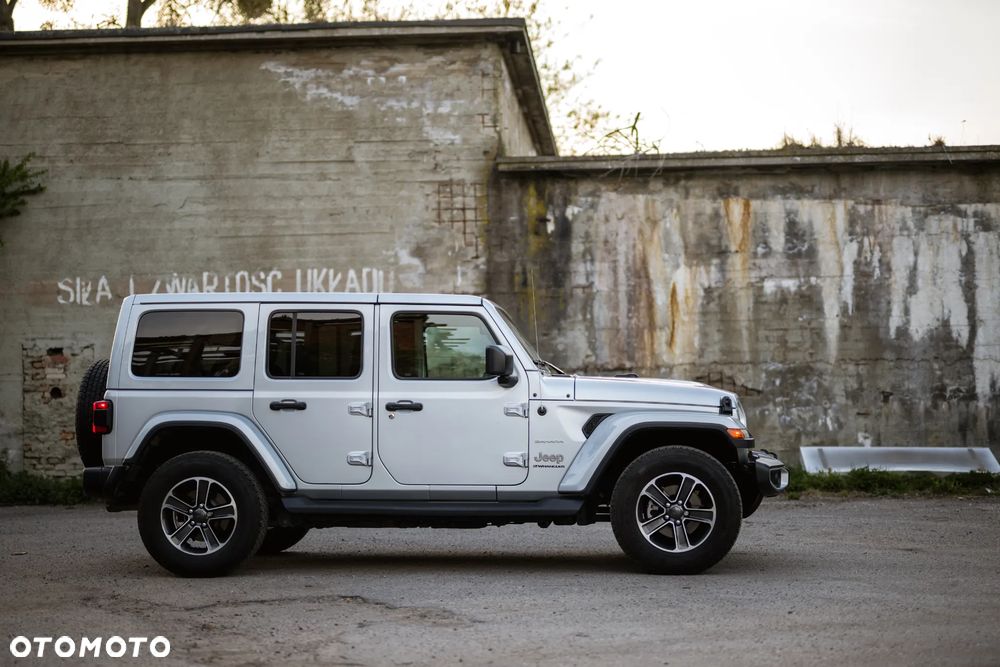 Jeep Wrangler Unlimited 3.6 Automatik Sahara - 17