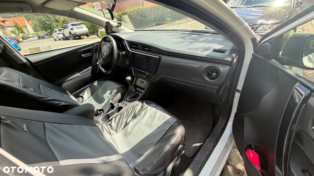 Toyota Auris 1.4 D-4D Premium - 9